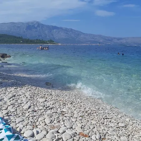 בית נופש Beach House Vrnik *
