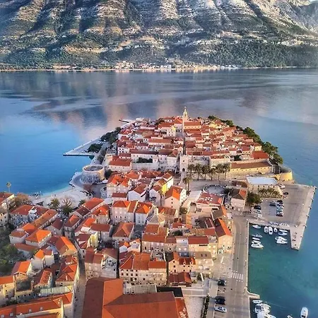 Beach House Vrnik